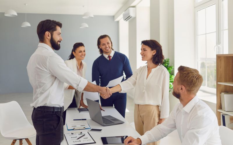 Để tìm việc làm đối tác nhân sự, bạn cần đáp ứng được các yêu cầu của nhà tuyển dụng