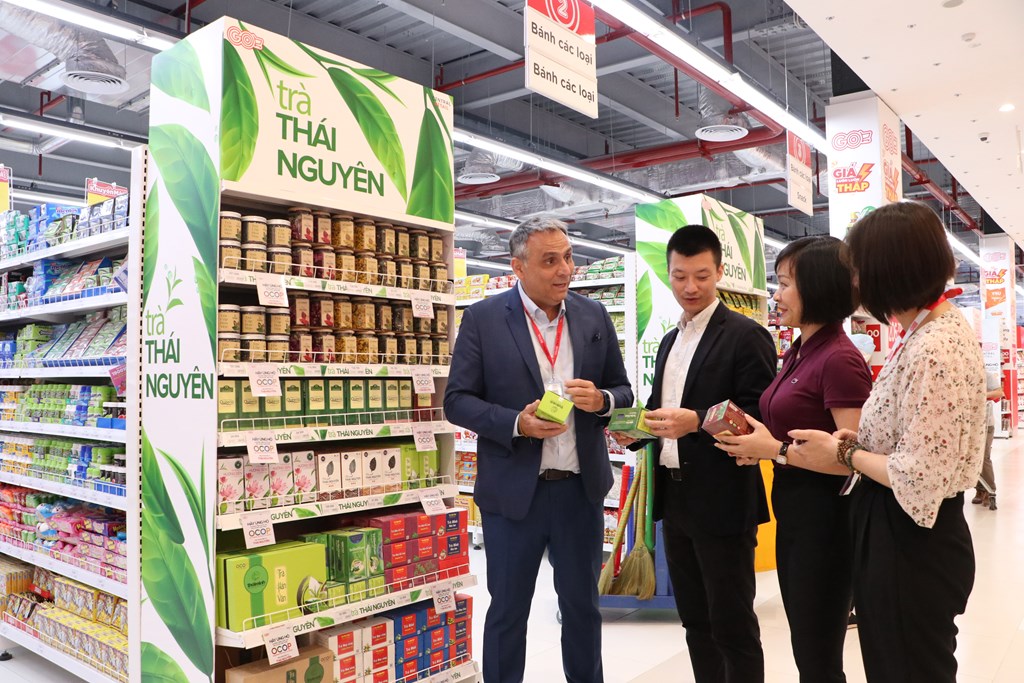 Công việc của giám đốc siêu thị là người quản lý và điều hành mang lại doanh thu cho siêu thị