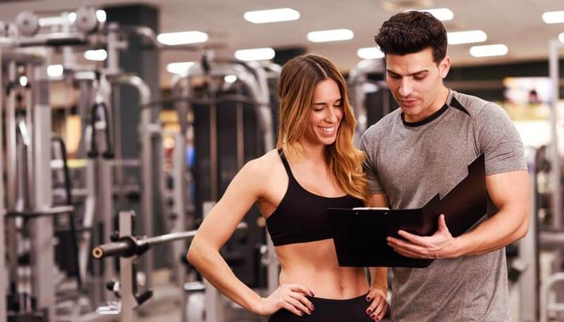 Quản lý phòng gym giám sát mọi hoạt động giúp trung tâm phát triển bền vững