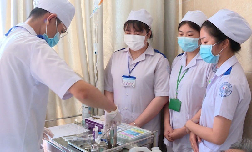 Nhu cầu tuyển dụng việc làm y tá ngày càng cao do ngành y tế phát triển