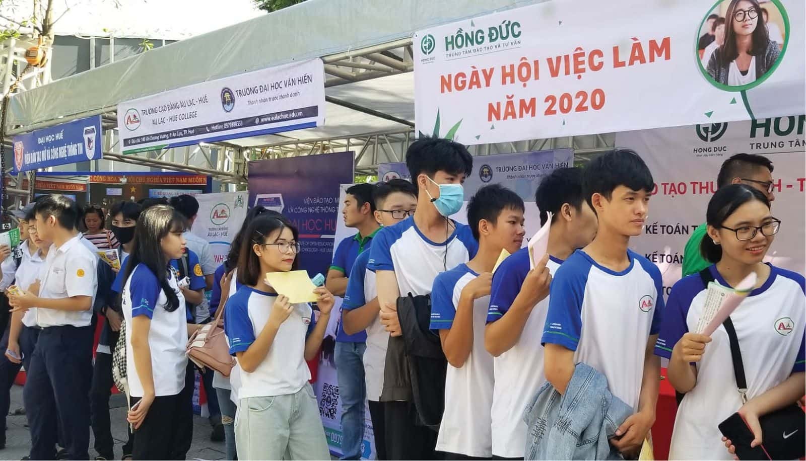 Rất nhiều bạn trẻ hiện nay có mong muốn tìm việc làm Thừa Thiên Huế để phát triển sự nghiệp tại quê nhà