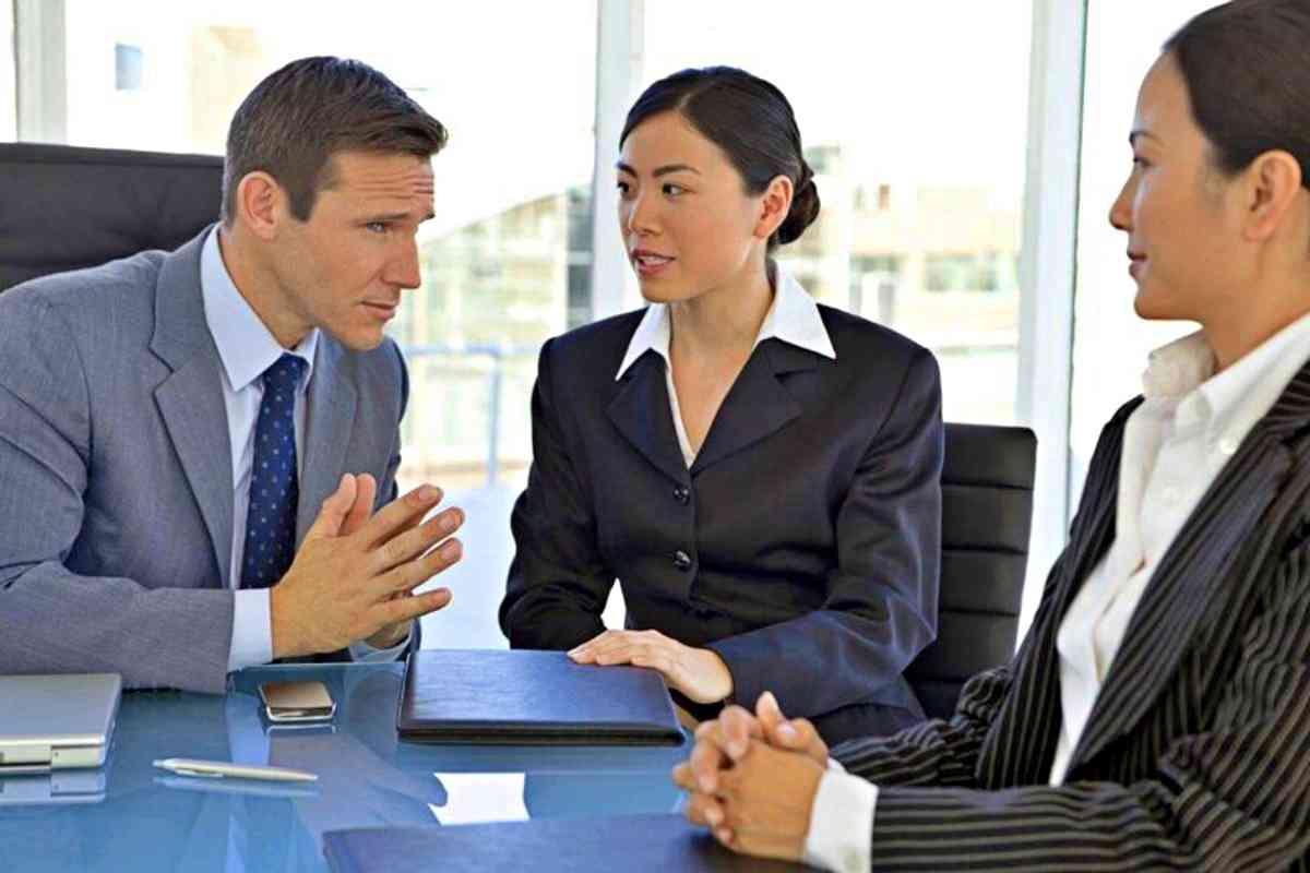 Phiên dịch viên lương bao nhiêu là câu hỏi mà nhiều người vẫn đang thắc mắc