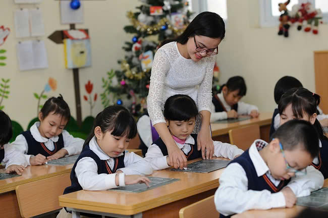 Ngành giáo dục tiểu học học là gì? Đây là một chuyên ngành đào tạo giáo viên có nhiệm vụ giảng dạy, quản lý học sinh