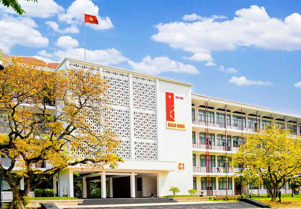 Ngành Logistics học trường nào? Đại học Bách khoa Hà Nội có đội ngũ giảng viên chuyên ngành Logistics uy tín chất lượng
