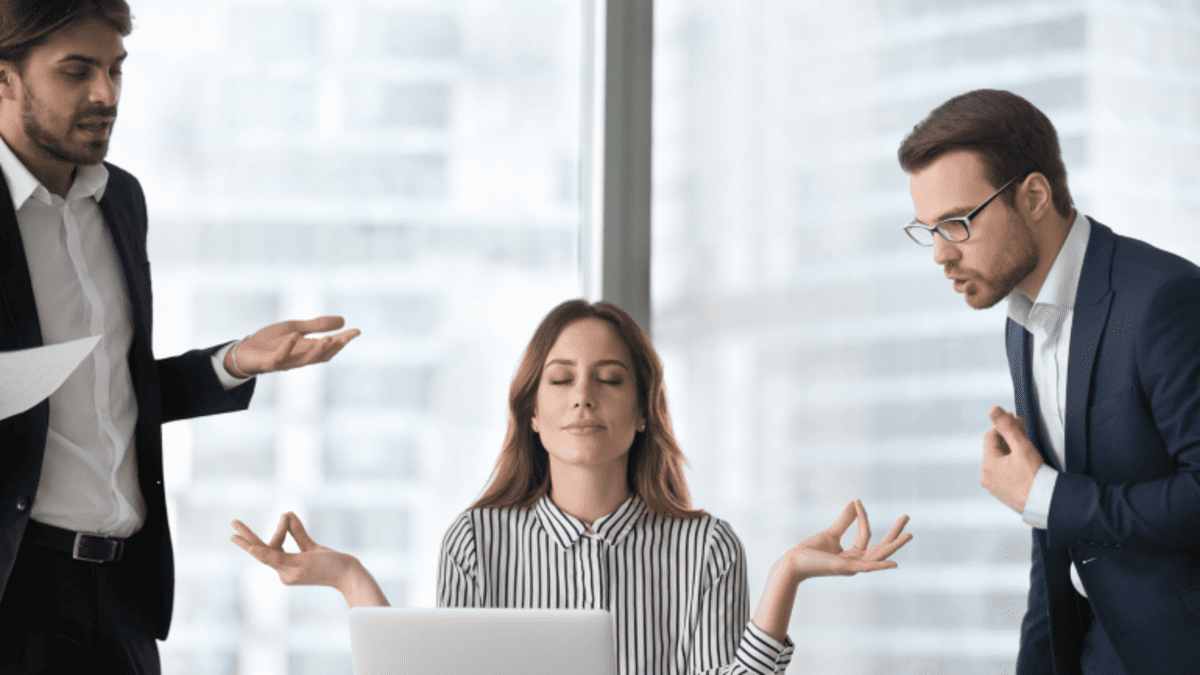 Tính cách phù hợp với nghề nhân sự đòi hỏi người làm công tác này phải có khả năng giao tiếp hiệu quả
