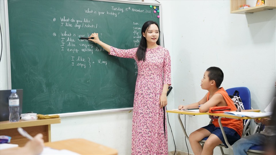 Nhiệm vụ và vai trò của giáo viên tiếng Anh là gì?