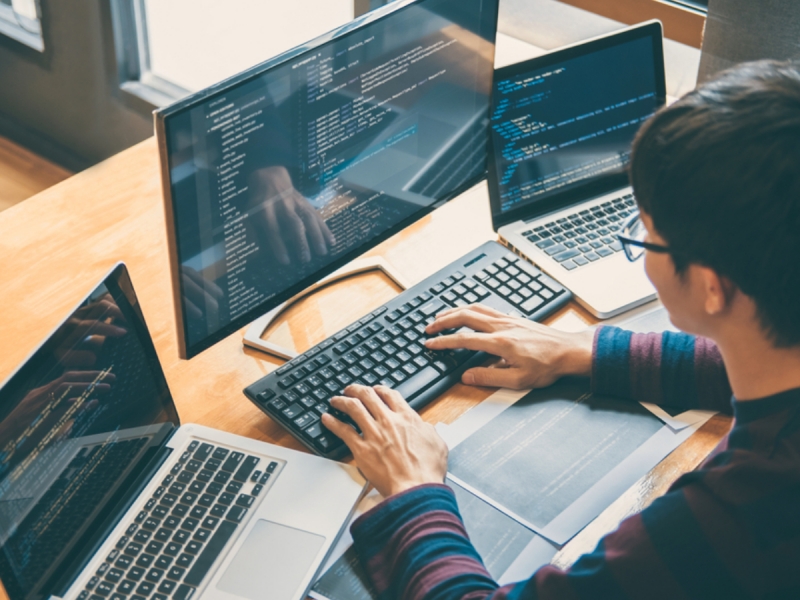Nhu cầu tuyển dụng lập trình viên web ngày càng rộng mở với các ứng viên