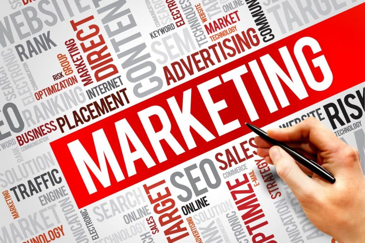 Marketing là một lĩnh vực rộng lớn với nhiều chuyên ngành khác nhau, mỗi chuyên ngành tập trung vào một vấn đề cụ thể.