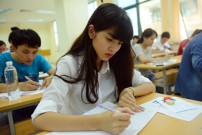 Sinh viên theo học ngành Sư phạm Tiểu học sẽ được tiếp cận với nhiều môn học quan trọng, bao gồm cả kiến thức đại cương và chuyên ngành