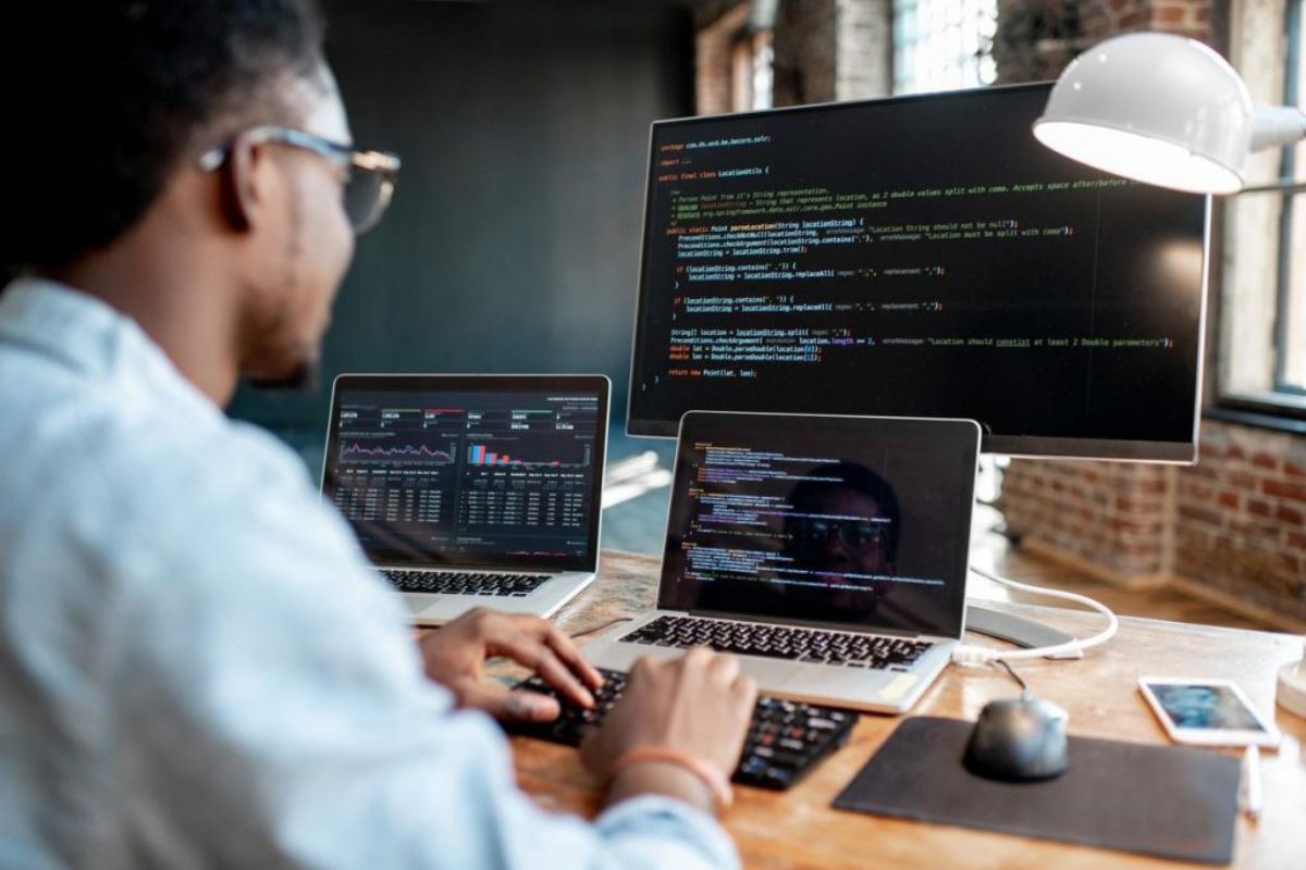 Tuyển dụng AR Developer đa dạng vị trí với mức thu nhập hấp dẫn