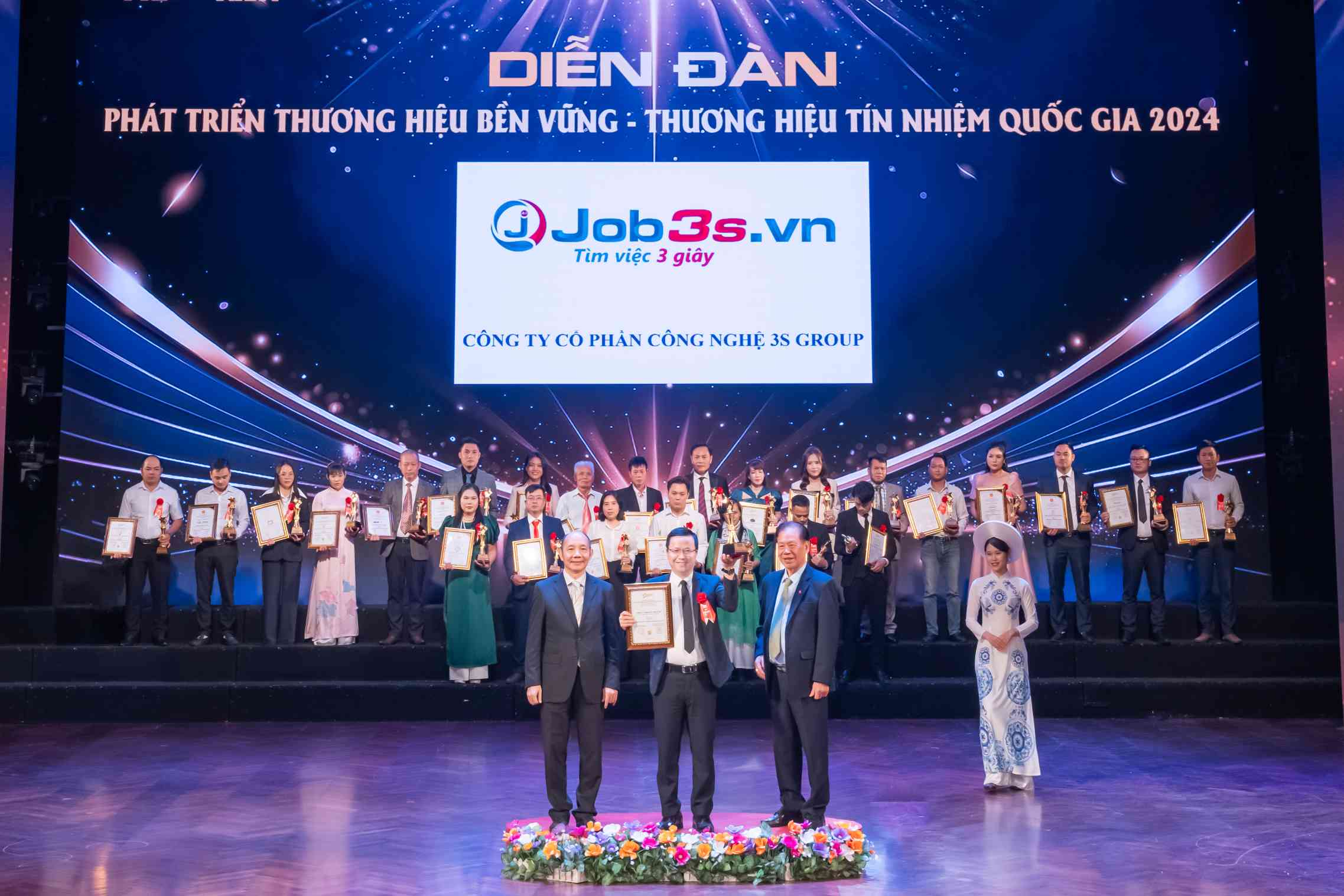 Job3s.online tự hào được xướng tên trong Top 10 thương hiệu bền vững quốc gia