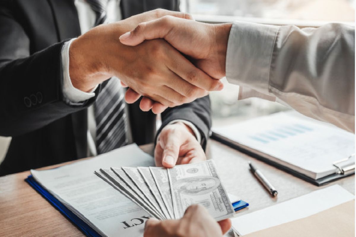 Đi cùng sự phát triển kinh tế, mức lương doanh nghiệp trả cho người lao động khá cao