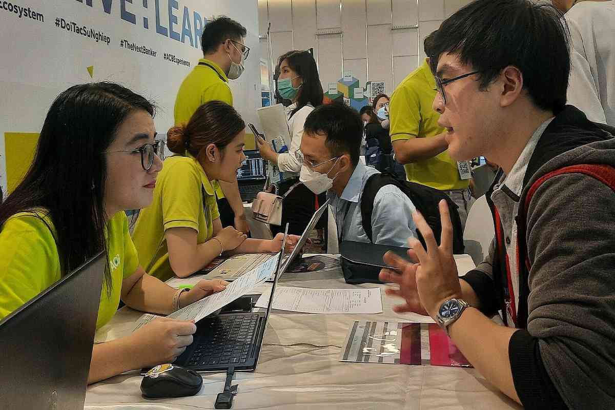 Tìm việc làm Hà Tĩnh dễ dàng hơn nhờ sự hỗ trợ của các trung tâm việc làm