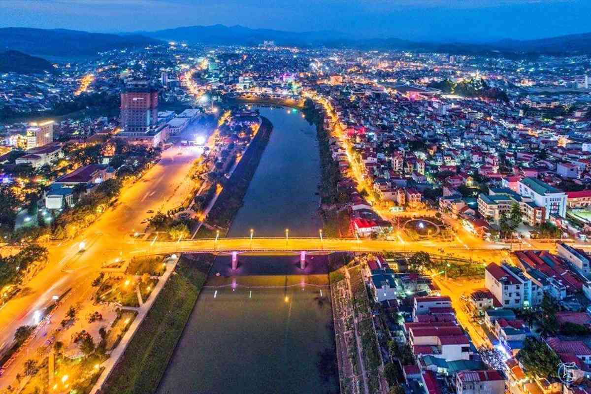 Thành phố Lạng Sơn xuất hiện nhiều ngành nghề tốt, đáp ứng nhu cầu việc làm của người dân
