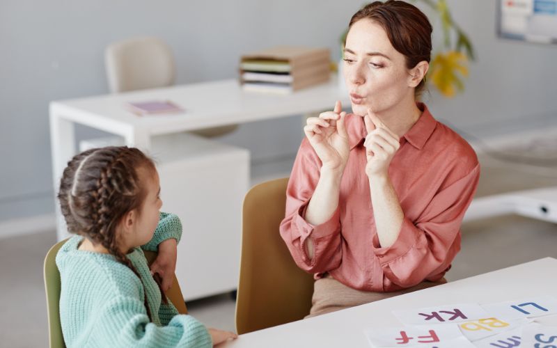 Việc làm giáo viên tiếng Anh được chia thành nhiều cấp bậc khác nhau