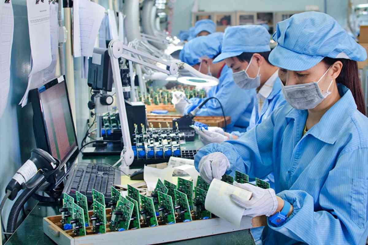 Chính vì có nhiều tiềm năng nên sức ép tuyển dụng người lao động càng khốc liệt