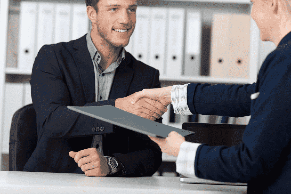 Tùy vào nhiều yếu tố khác nhau mà mức lương cho vị trí trưởng phòng chăm sóc khách hàng sẽ có sự khác biệt