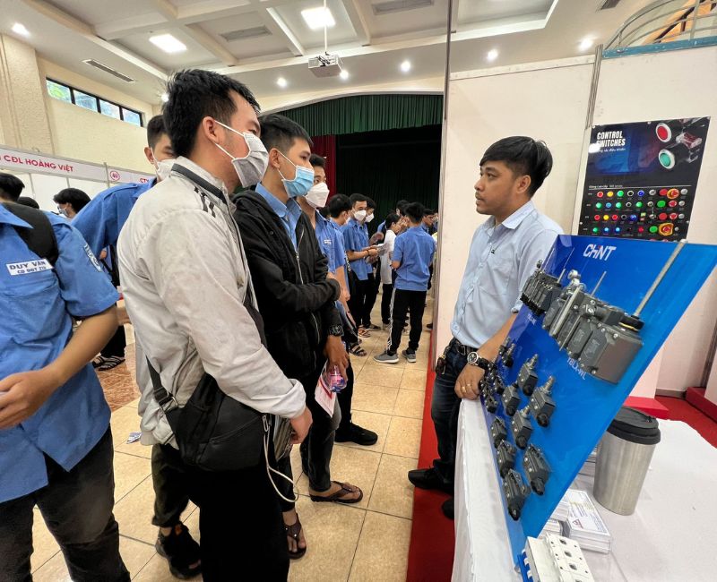 Tuyển dụng bán hàng kỹ thuật yêu cầu những kỹ năng giao tiếp và am hiểu về sản phẩm hiệu quả