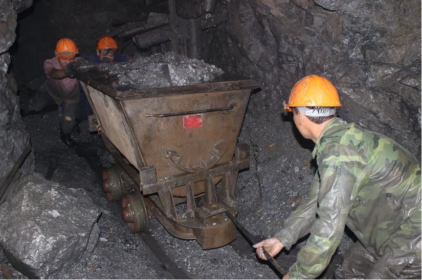 Những khó khăn trong ngành Việc làm Địa chất/ Khoáng sản