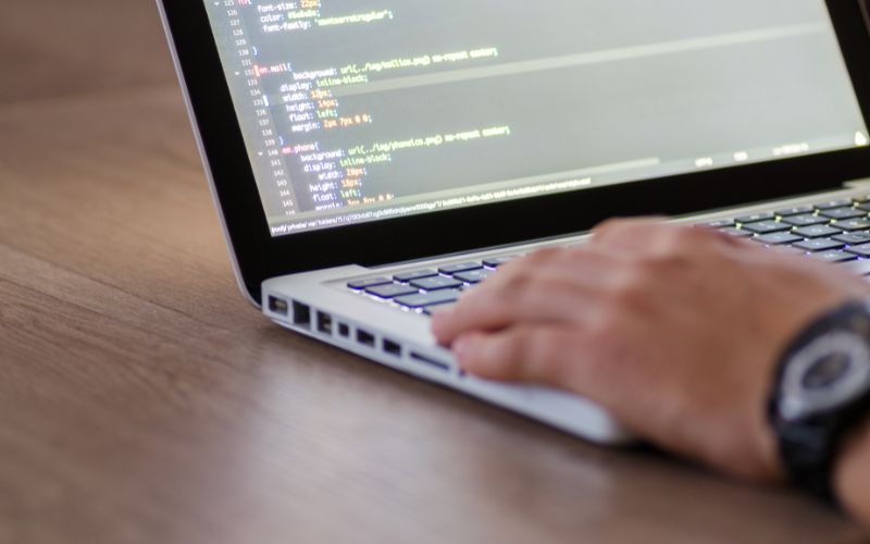 Việc làm Lập trình Front-End có những đặc thù riêng so với Back-end và Full-stack