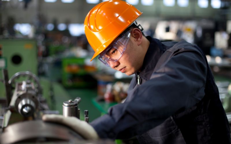 Ứng viên việc làm Nhân viên kỹ thuật cần trang bị kiến thức chuyên môn, kỹ năng và phẩm chất cá nhân