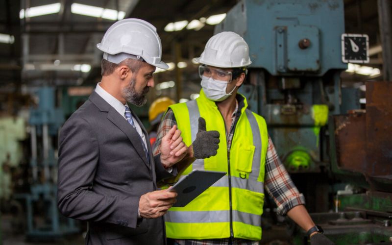 Giám đốc sản xuất cần đưa ra các giải pháp cải tiến và đổi mới quy trình sản xuất