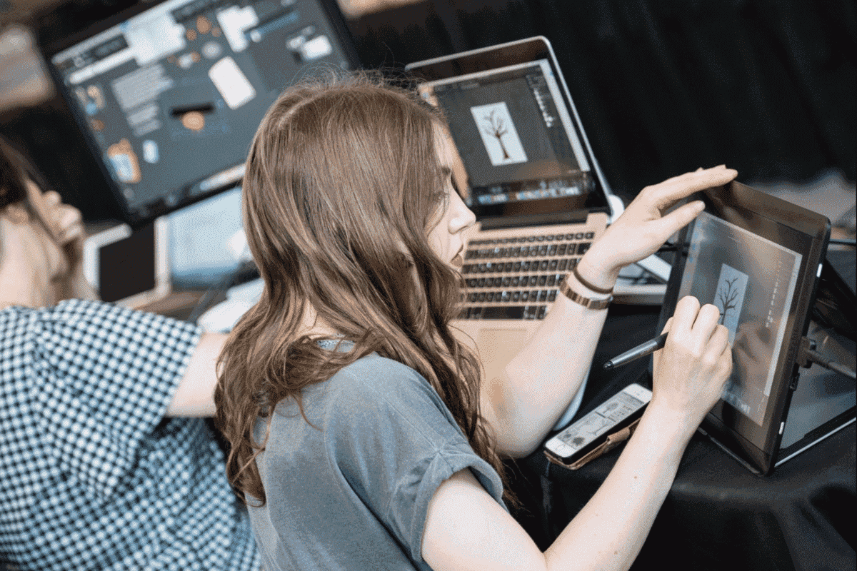 Nhân viên truyền thông marketing cần có khả năng sáng tạo và am hiểu các công cụ marketing số