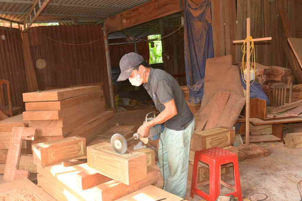 Nhu cầu tuyển thợ mộc và cần tuyển gấp thợ mộc xuất hiện ngày càng nhiều