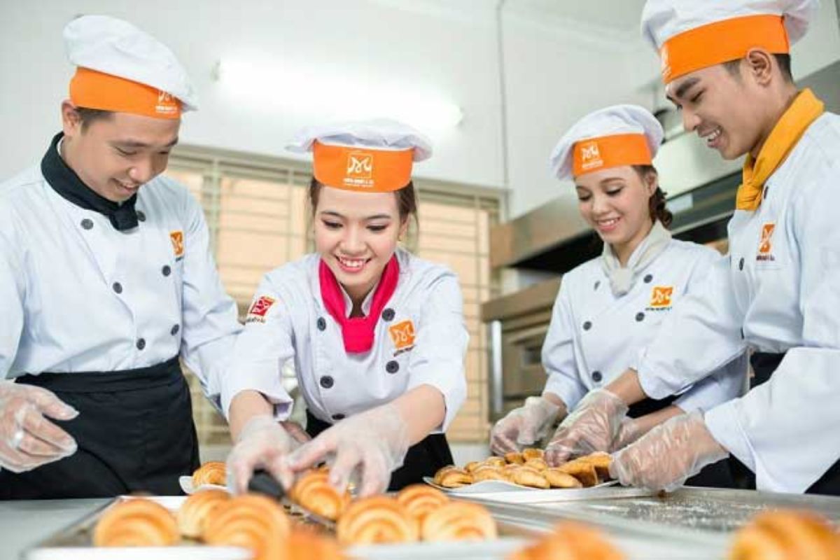 Tuyển thợ làm bánh gia tăng mạnh mẽ trước sự phát triển của ngành chế biến thực phẩm