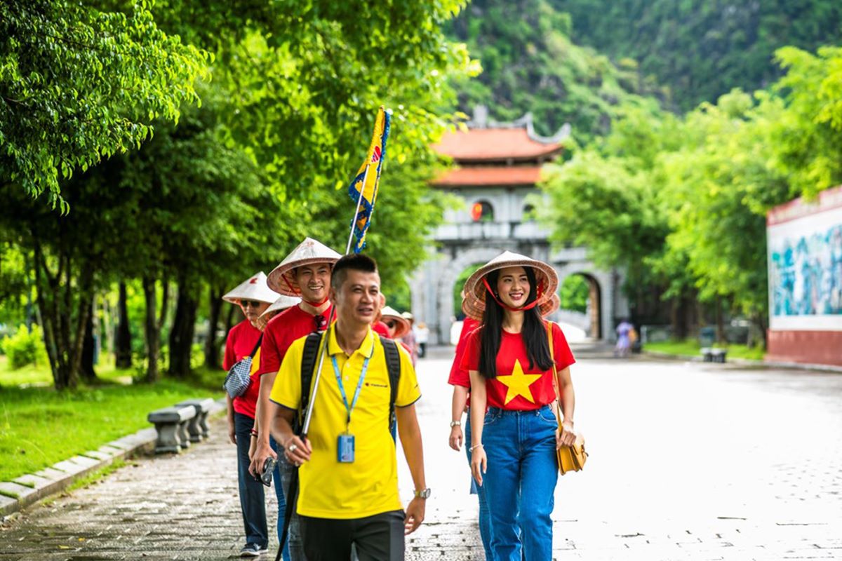Nhu cầu tuyển dụng hướng dẫn viên du lịch ngày càng nhiều không chỉ đối với các tour nội địa mà còn có tour quốc tế